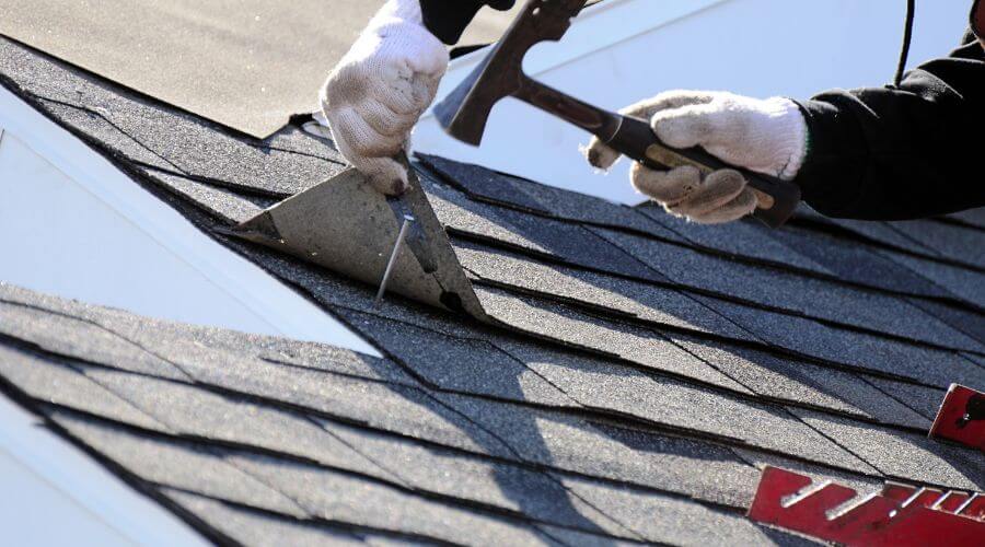 Professional gutter cleaning in Chandler, OK